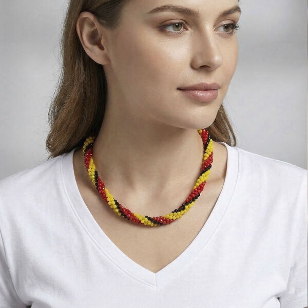 Gelbe, schware und rote Kristall 45cm Halskette image number 3