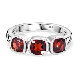 Natürlicher Mosambik Granat Ring, 925 Silber platiniert (Größe 20.00) ca. 3.06 ct
Natürlicher Mosambik Granat Ring, 925 Silber platiniert (Größe 20.00) ca. 3.06 ct