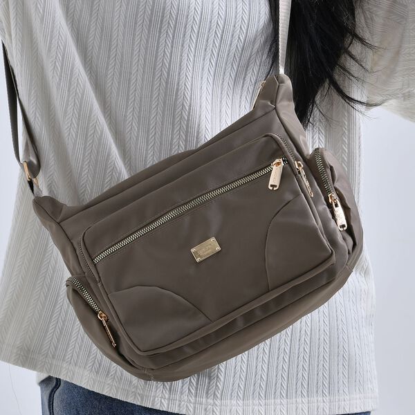 Stylische Umhängetasche mit verstellbarem Gurt und RFID-Schutz, Beige image number 10