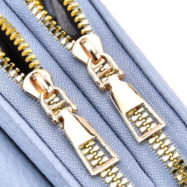 Crossbody-Handytasche mit RFID-Schutz und gemustertem Trageriemen, 19x6x11 cm, Hellblau image number 6