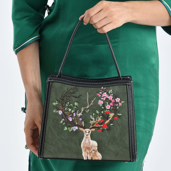 "PU Embroidered crossbody bag Color:Green Size:  25*11*21cm   Wall: PU Lining: Polyester Exterior:zipped-1,pocket-1 Interior: zipped-2,slid-1 Long Shoulder strap:130cm " image number 3