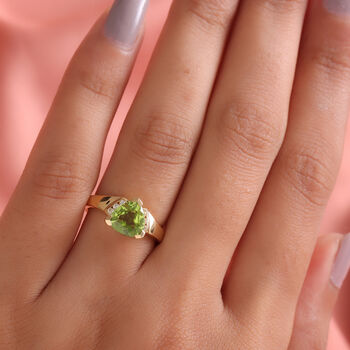 Nat&uuml;rlicher Peridot und Zirkon Solit&auml;r Ring 925 Silber vergoldet  ca. 2,07 ct