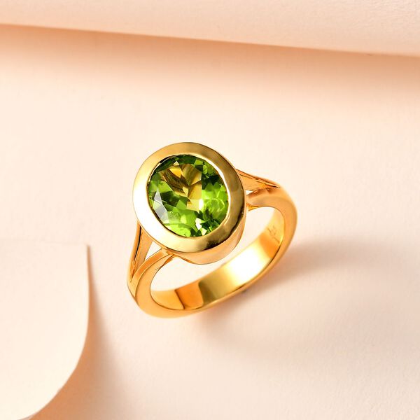 Peridot Ring - 2,61 ct. image number 2