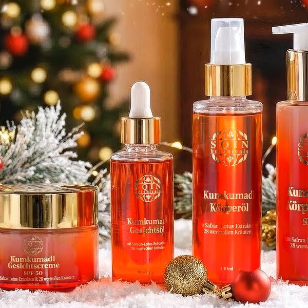 4er-Set SQIN Botanicals Kumkumadi Kollektion: Körperöl (100ml), Gesichtsöl (50ml), Cold Cream (100ml), und Nachtgel (100ml) image number 0