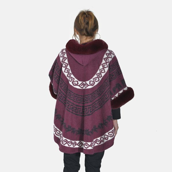 Halbmondf&ouml;rmiger Kapuzenponcho mit Druckknopfverschluss aus Kunstpelz, One Size, 80x109.22cm, Rot image number 2