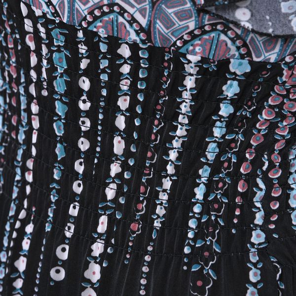 Midaxi-Kleid mit gesmokter Taille und Flatterärmeln, One Size, Schwarz und blau image number 4