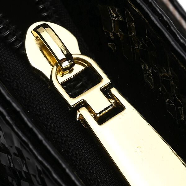 Stylische Sling-Umh&auml;ngetasche mit schwarzem Karo-Design, Schwarz image number 5