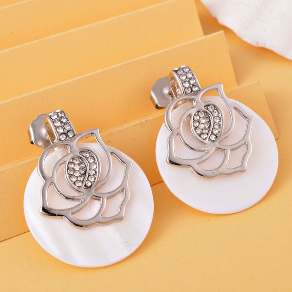 Weiße Muschelkernperle und weiße Kristall-Ohrringe image number 2