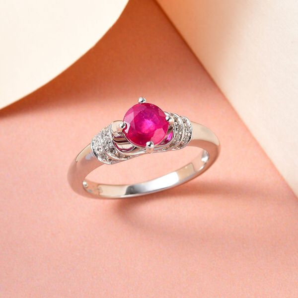 Afrikanischer Rubin und wei&szlig;er Zirkon-Ring - 1,53 ct. image number 2