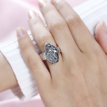 Muonionalusta Meteorit Ring 925 Silber rhodiniert (Gr&ouml;&szlig;e 21.00) ca. 25.31 ct