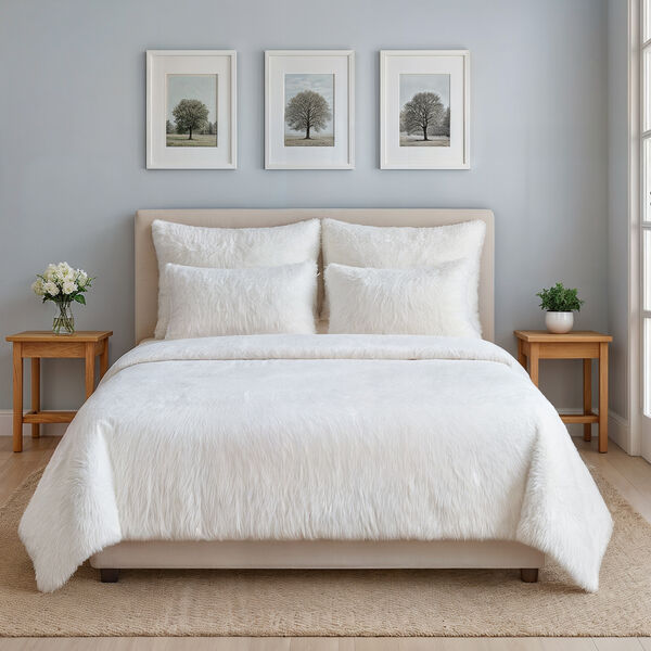 SERENITY NIGHT 3er-Set - Überwurf und 2 Kissenbezüge aus Kunstfell, weiß image number 3