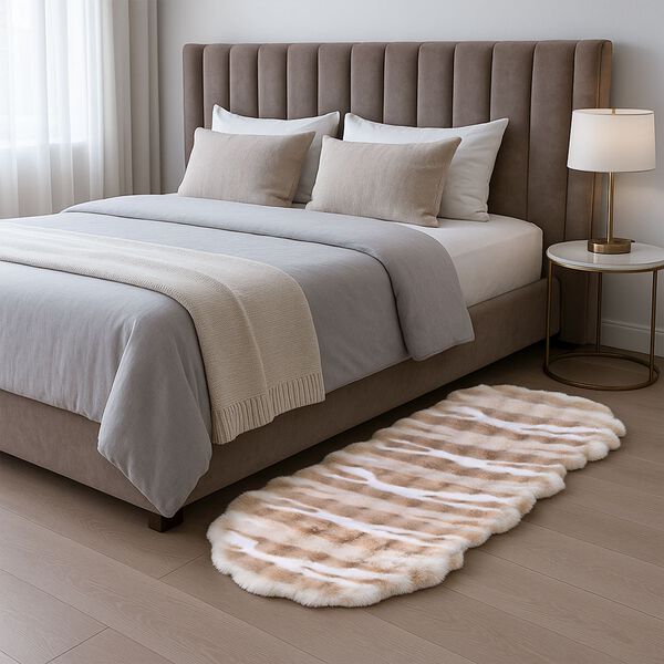 Kunstfell-Teppich mit Wellenmuster und Schaumstoffunterlage, 60x180 cm, Beige