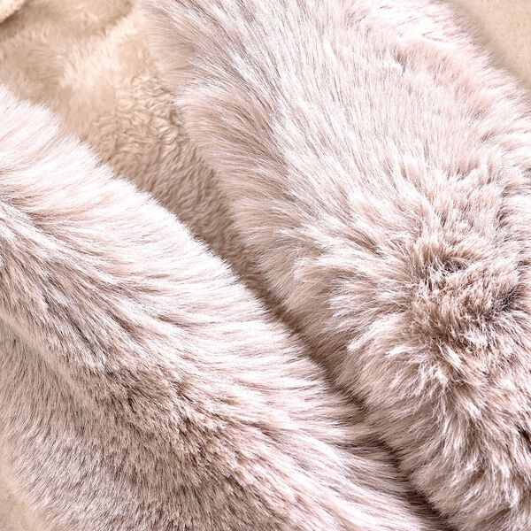 Winter- und Herbst-Poncho aus Kunstfell, Beige image number 5