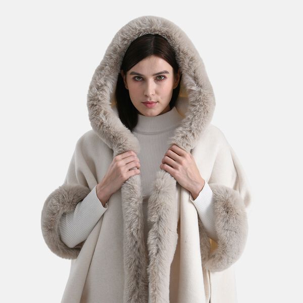 LA MAREY Poncho aus Webpelz mit Fransen und Fleecefutter, Einheitsgr&ouml;&szlig;e, Beige image number 6