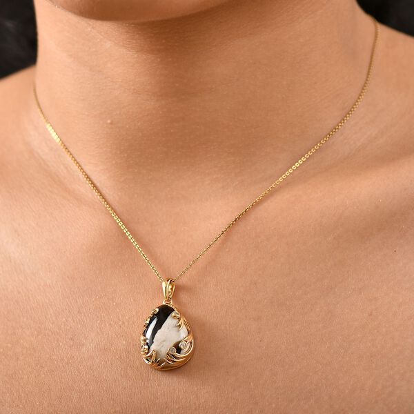 Erdnuss Holz Jaspis, Weißer Zirkon Anhänger Messing ca. 11,38 ct. image number 3