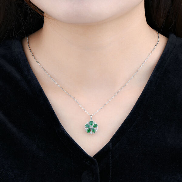 AAA Kagem sambischer Smaragd und Zirkon floraler Cluster-Anh&auml;nger mit Kette - 1,01 ct. image number 3