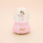 Schneekugel Musik und Licht, 15x10 cm, M&auml;dchen und B&auml;r, Rosa und Wei&szlig;