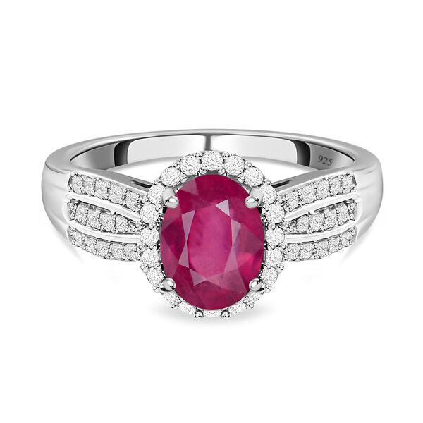 Afrikanischer Rubin (Fissure gef&uuml;llt) und wei&szlig;er Zirkon-Ring, 925 Silber platiniert (Gr&ouml;&szlig;e 18.00) ca. 2,24 ct