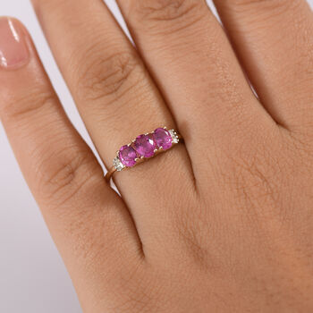 AAA Montepeuz Rubin und Diamant Ring in 375 Gold - 1,30 ct.