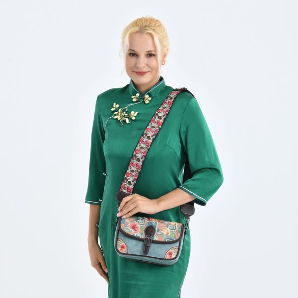 "PU Embroidered crossbody bag Color:Blue Size:22*8*16 cm   Wall: PU Lining: Polyester Exterior:zipped-2.pocket-1 Interior: zipped-1,slid-1" image number 2